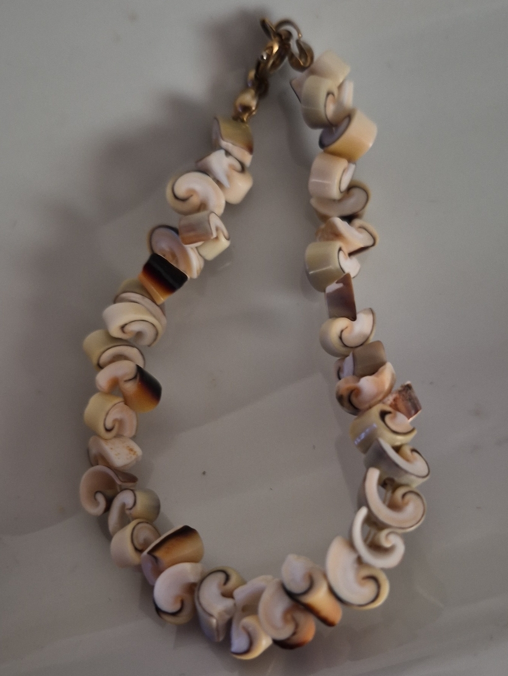 Vintage Surfer Spiral Cut Conch Shell Bracelet 7"